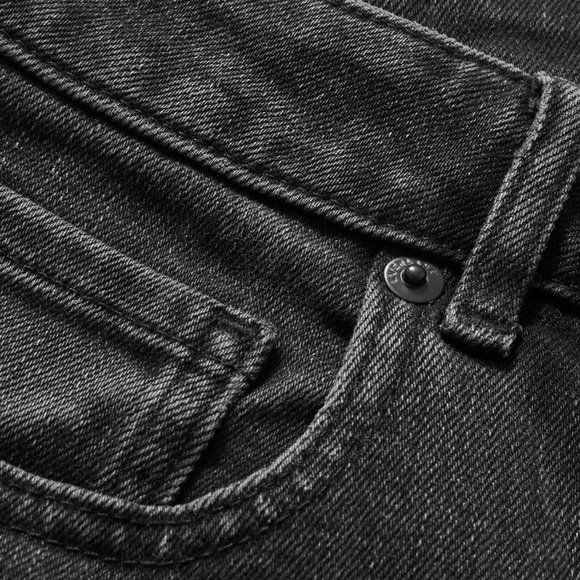 Everlane • Curvy Cheeky Washed Black Denim Jeans - Picture 3 of 11
